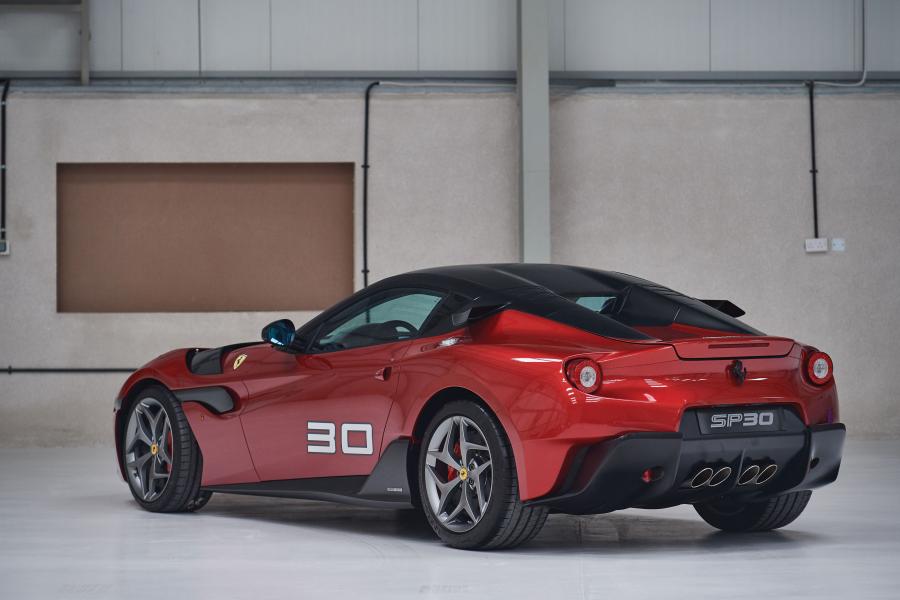  Ferrari SP30 2012 года  (фото 9 из 117)